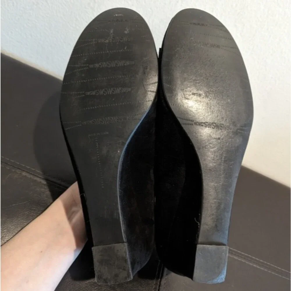 Stuart Weitzman Black Genuine Suede Wedged Heels with Chain Bow - Picture 5 of 11